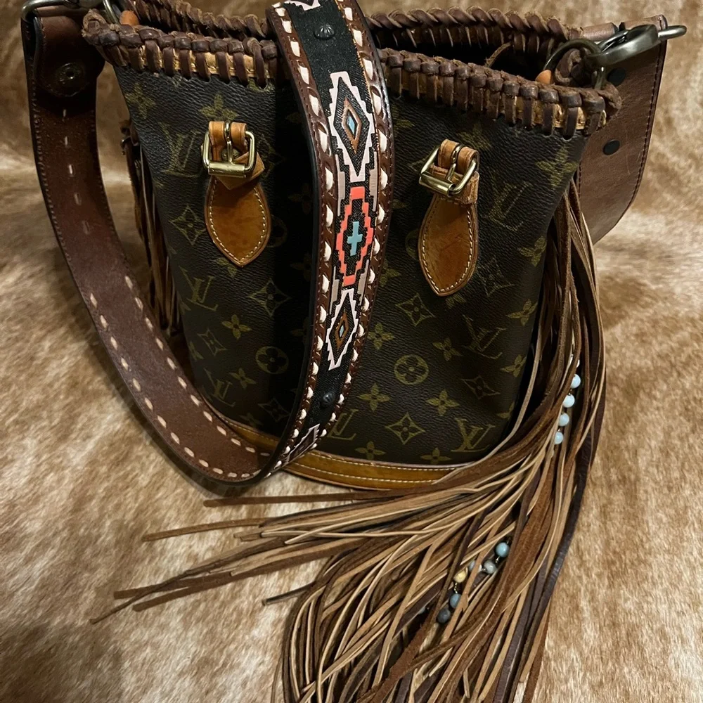 LV Revamped Bag - Picture 4 of 9